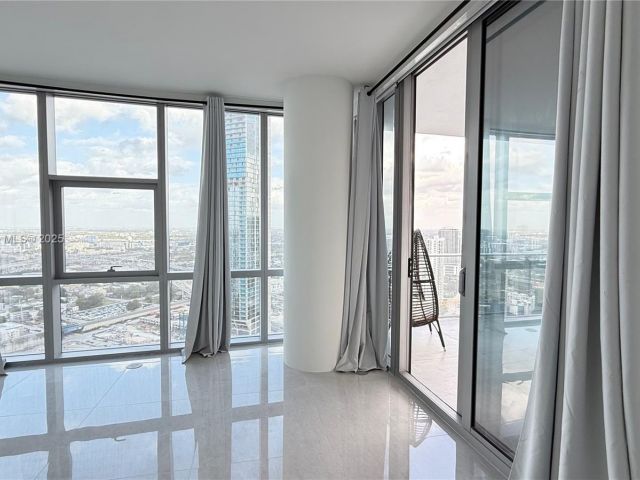 Продажа квартиры #3700 - фото 6022261