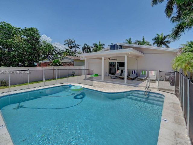 Продажа дома по адресу 932 Polk St - фото 6031323