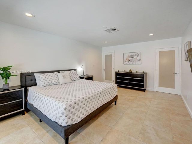 Продажа дома по адресу 932 Polk St - фото 6031331