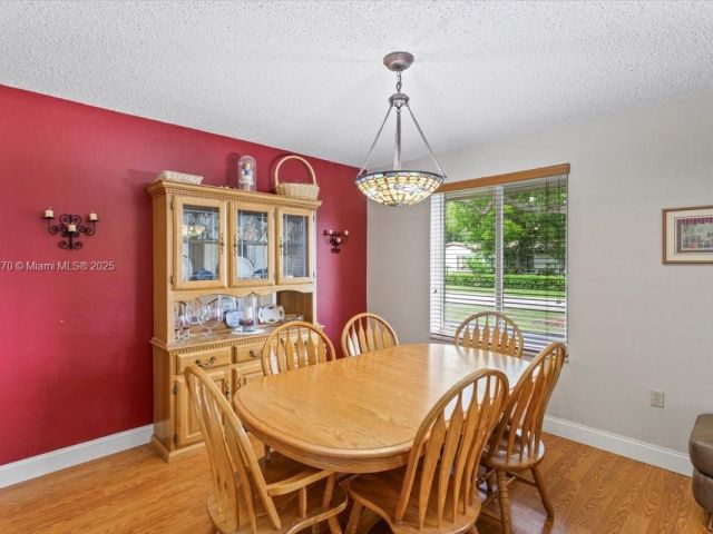 Продажа дома по адресу 9750 SW 143rd Dr - фото 6071385