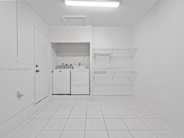 Продажа дома по адресу 14202 SW 151st Ct - фото 6067061