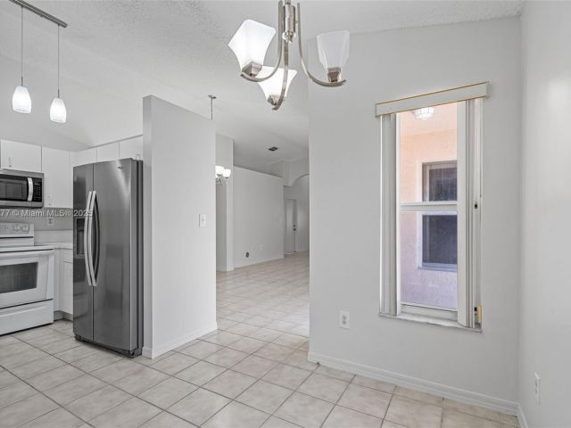 Продажа дома по адресу 14202 SW 151st Ct - фото 6067064