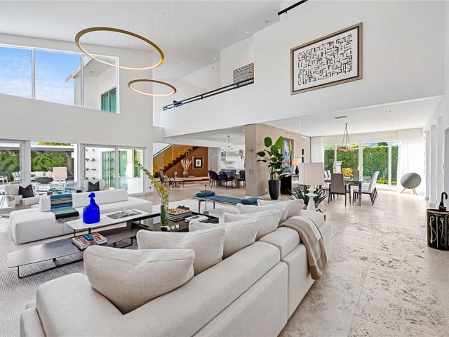 Дом в аренду по адресу 2416 Bayview Dr - фото 6026313