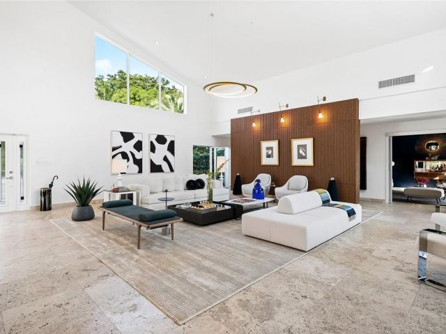 Дом в аренду по адресу 2416 Bayview Dr - фото 6026316