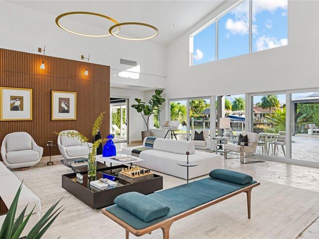 Дом в аренду по адресу 2416 Bayview Dr - фото 6026318