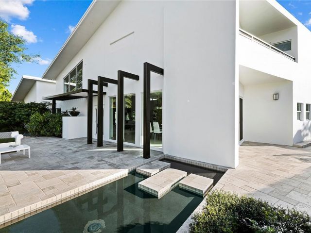 Дом в аренду по адресу 2416 Bayview Dr - фото 6026321