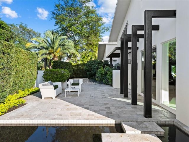 Дом в аренду по адресу 2416 Bayview Dr - фото 6026322