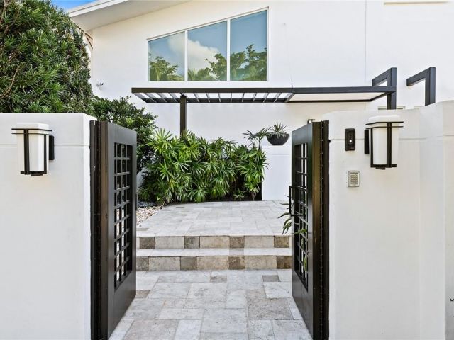 Дом в аренду по адресу 2416 Bayview Dr - фото 6026324