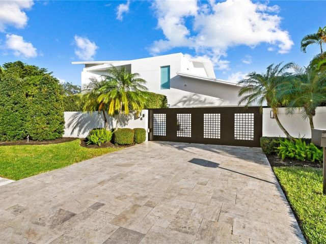 Дом в аренду по адресу 2416 Bayview Dr - фото 6026325