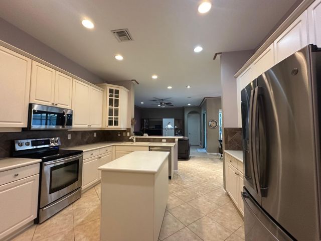 Продажа дома по адресу 473 Cottagewood Lane - фото 6116827