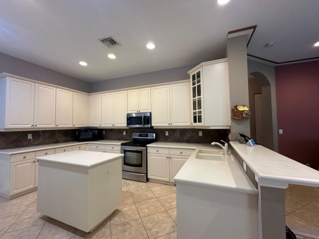 Продажа дома по адресу 473 Cottagewood Lane - фото 6116830