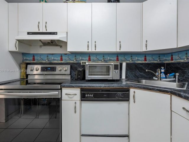 Продажа квартиры #615 - фото 6028320