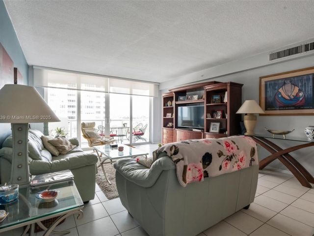 Продажа квартиры #615 - фото 6028331