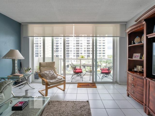 Продажа квартиры #615 - фото 6028333