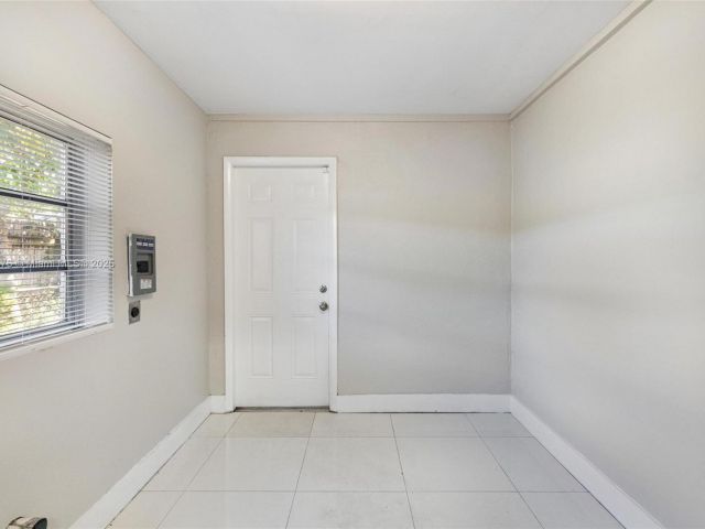 Продажа дома по адресу 3271 Auburn Blvd - фото 7436376