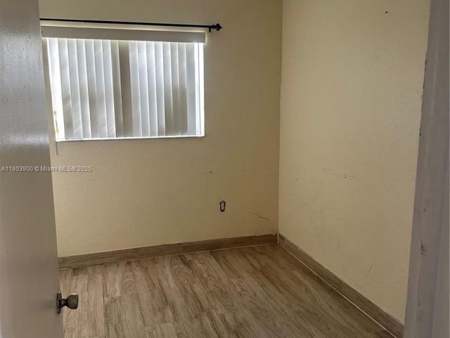 Продажа дома по адресу 10761 SW 221st St - фото 6026123