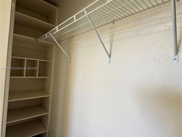 Продажа дома по адресу 10761 SW 221st St - фото 6026127