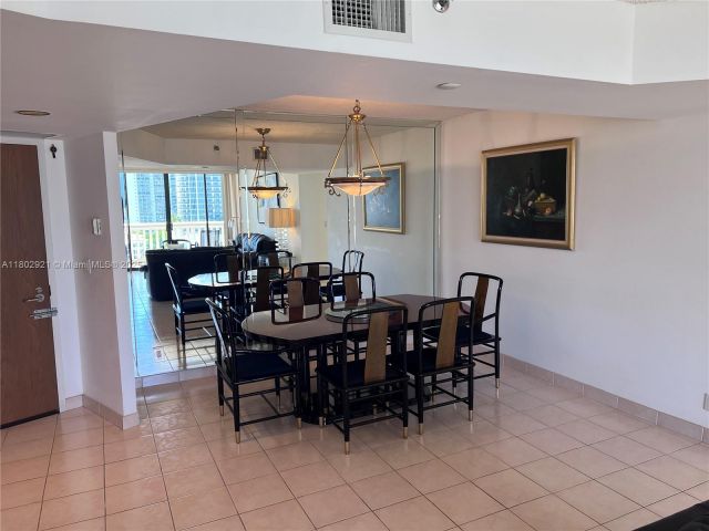 Продажа квартиры #1508 - фото 6029540