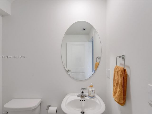 Продажа дома по адресу 12767 NW 23rd Pl - фото 6047722