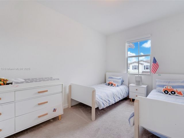 Продажа дома по адресу 12767 NW 23rd Pl - фото 6047726