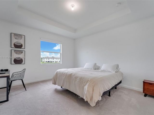 Продажа дома по адресу 12767 NW 23rd Pl - фото 6047729