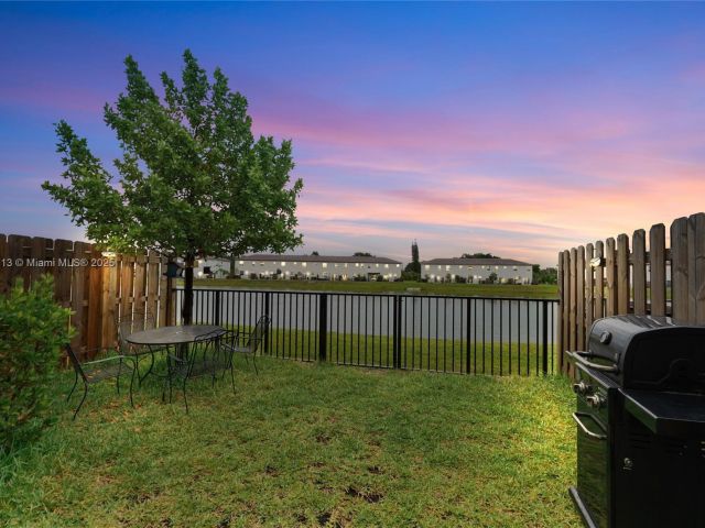 Продажа дома по адресу 12767 NW 23rd Pl - фото 6047737