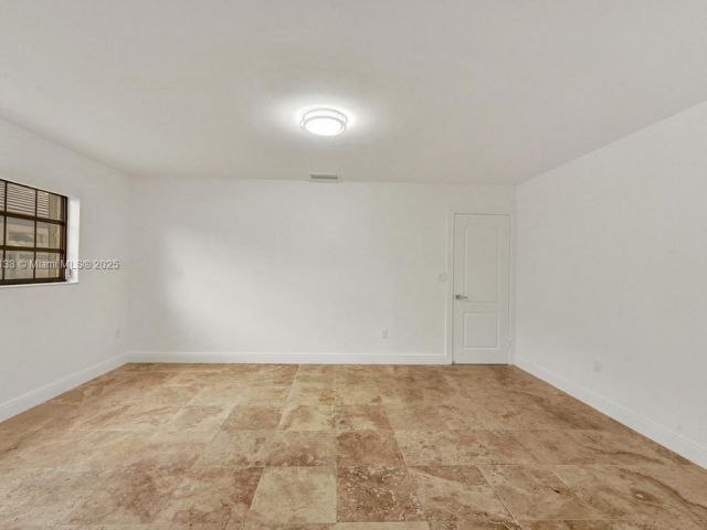 Дом в аренду по адресу 1981 SW 139th Ct - фото 6029914