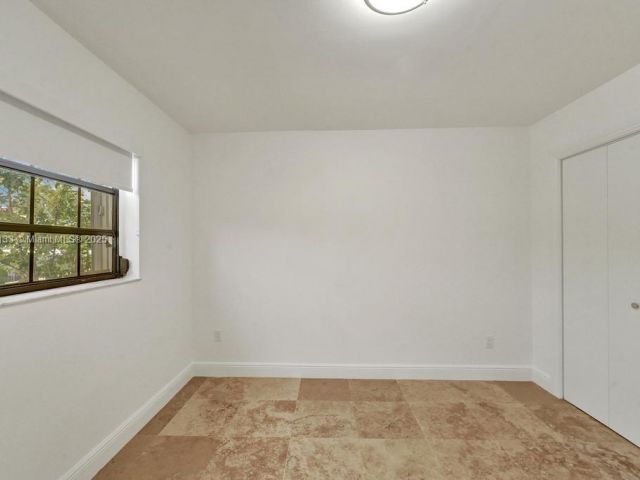 Дом в аренду по адресу 1981 SW 139th Ct - фото 6029915