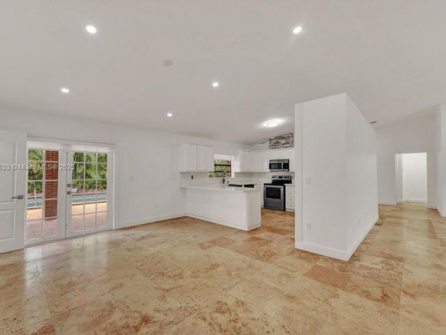 Дом в аренду по адресу 1981 SW 139th Ct - фото 6029920