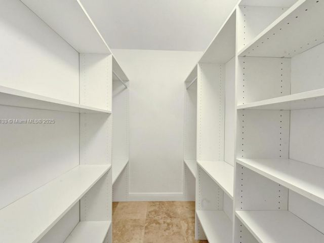 Дом в аренду по адресу 1981 SW 139th Ct - фото 6029923