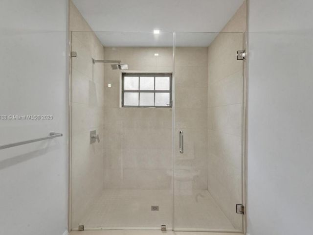 Дом в аренду по адресу 1981 SW 139th Ct - фото 6029925