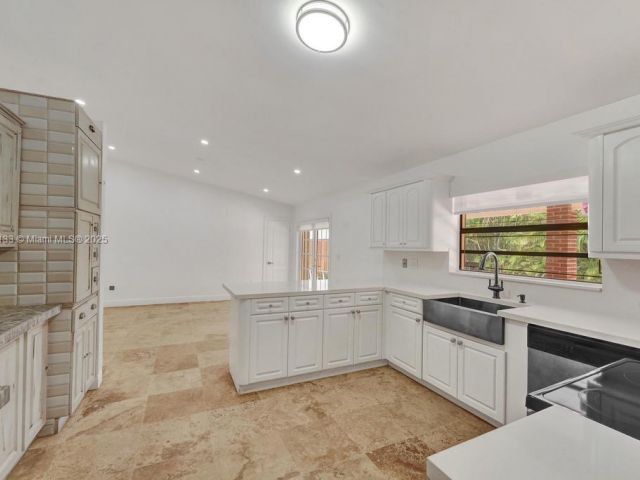 Дом в аренду по адресу 1981 SW 139th Ct - фото 6029927