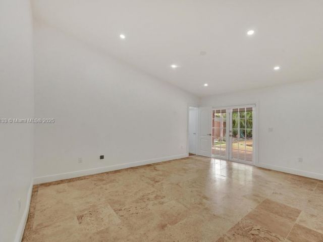 Дом в аренду по адресу 1981 SW 139th Ct - фото 6029928