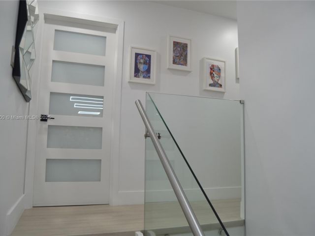 Продажа дома по адресу 3629 Estepona Ave - фото 6028106