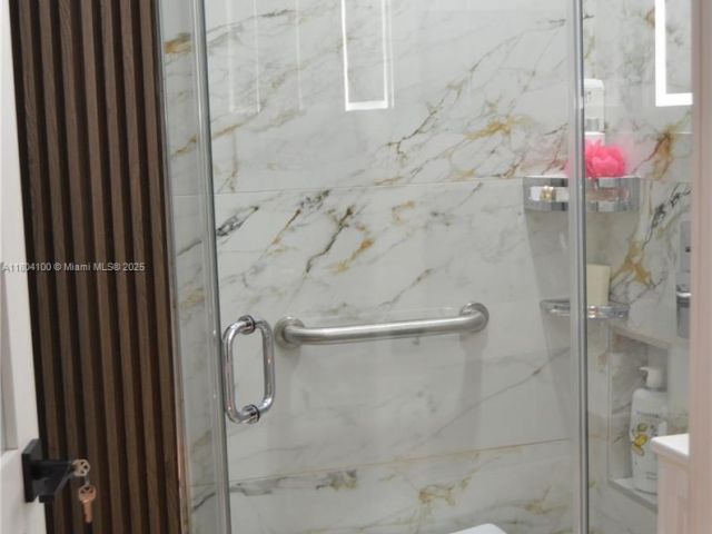 Продажа дома по адресу 3629 Estepona Ave - фото 6028108