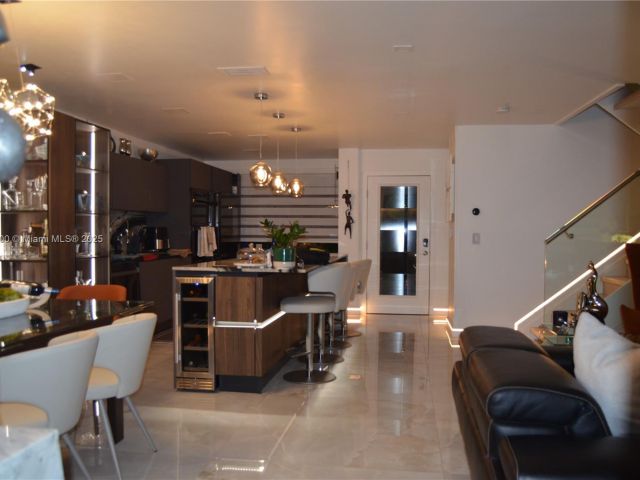 Продажа дома по адресу 3629 Estepona Ave - фото 6028115