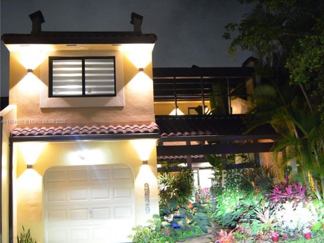 Продажа дома по адресу 3629 Estepona Ave - фото 6028120