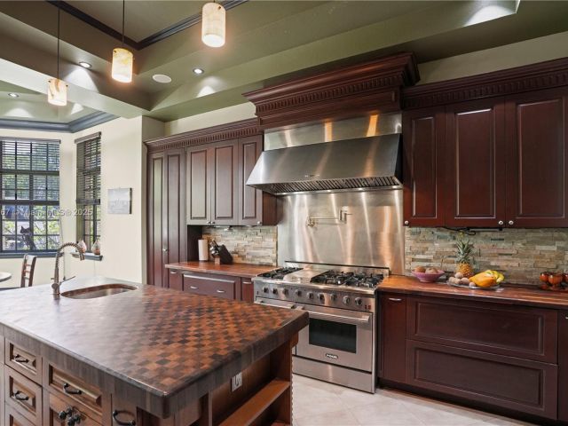 Продажа дома по адресу 20508 SW 140th Ave - фото 6027918