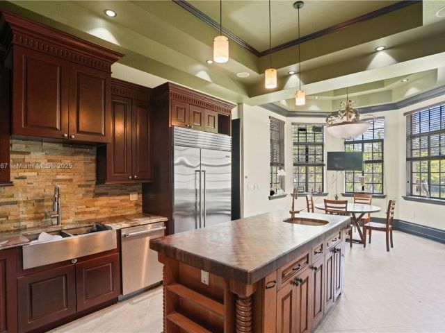 Продажа дома по адресу 20508 SW 140th Ave - фото 6027919