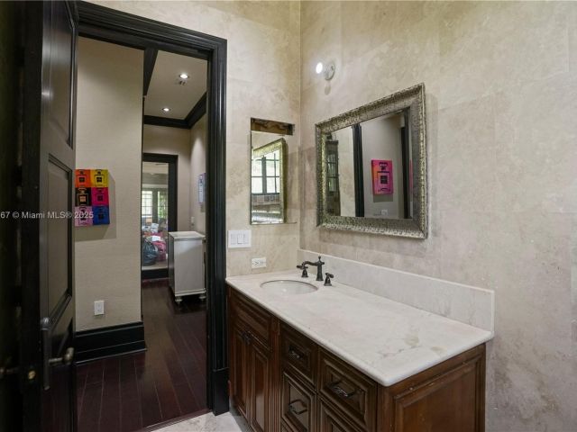 Продажа дома по адресу 20508 SW 140th Ave - фото 6027924