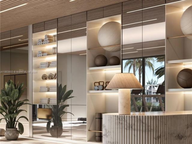 Продажа дома по адресу 1265 SW 22nd St TH-2 - фото 6055860