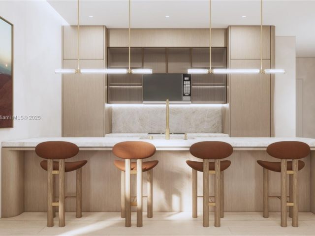 Продажа дома по адресу 1265 SW 22nd St TH-2 - фото 6055867