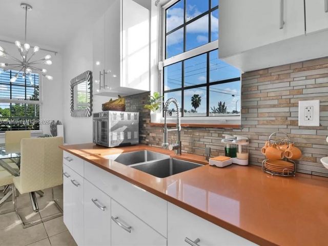 Продажа дома по адресу 12202 SW 216th St - фото 6027968