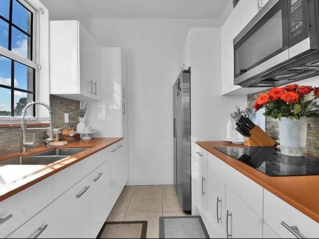 Продажа дома по адресу 12202 SW 216th St - фото 6027969