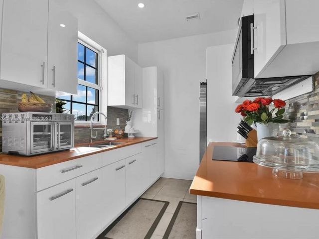 Продажа дома по адресу 12202 SW 216th St - фото 6027970