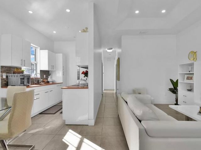 Продажа дома по адресу 12202 SW 216th St - фото 6027971