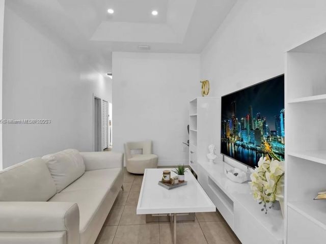 Продажа дома по адресу 12202 SW 216th St - фото 6027972