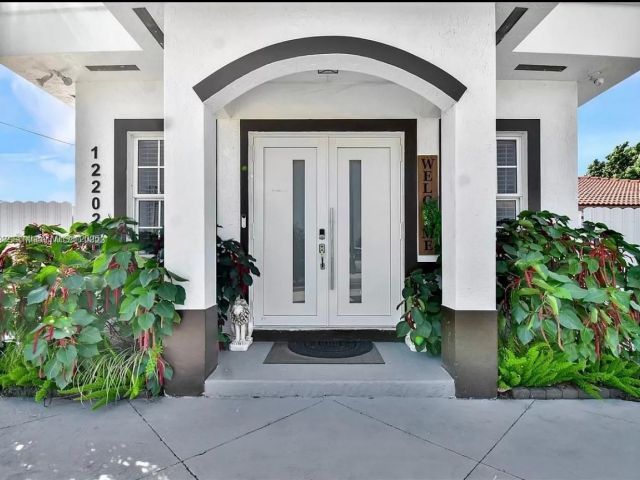 Продажа дома по адресу 12202 SW 216th St - фото 6027975