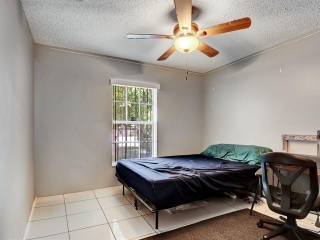 Продажа дома по адресу 339 NW 5th Avenue - фото 6058361