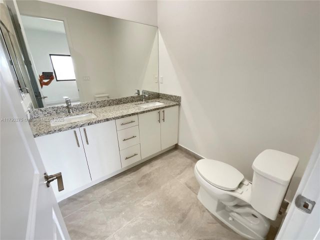 Продажа дома по адресу  - фото 6073970